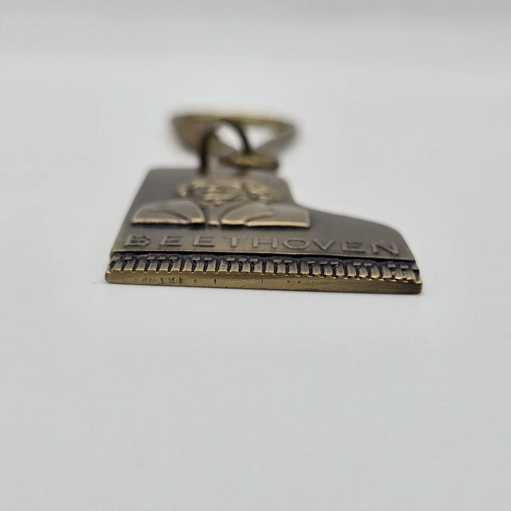 Vtg A.I.M. PGH Beethoven Piano‎ Keychain Brass USA Made 1986 Music Lover Gift